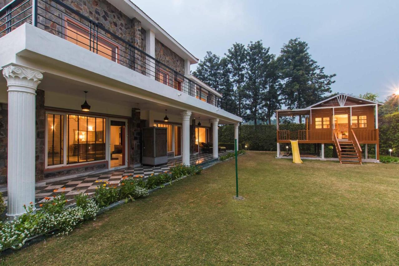 Stayvista At The Banyan Abode With Pool Table, Pet Friendly & Outdoor Pool Manesar Exterior foto